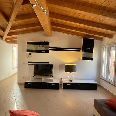 New Downtown Apartment Vigevano Buitenkant foto